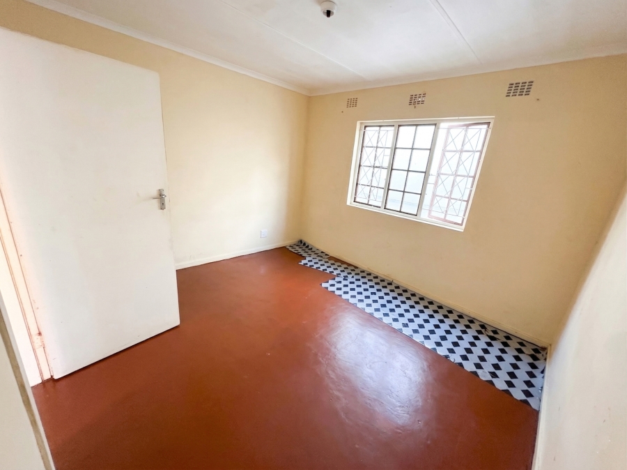 12 Bedroom Property for Sale in Quigney Eastern Cape